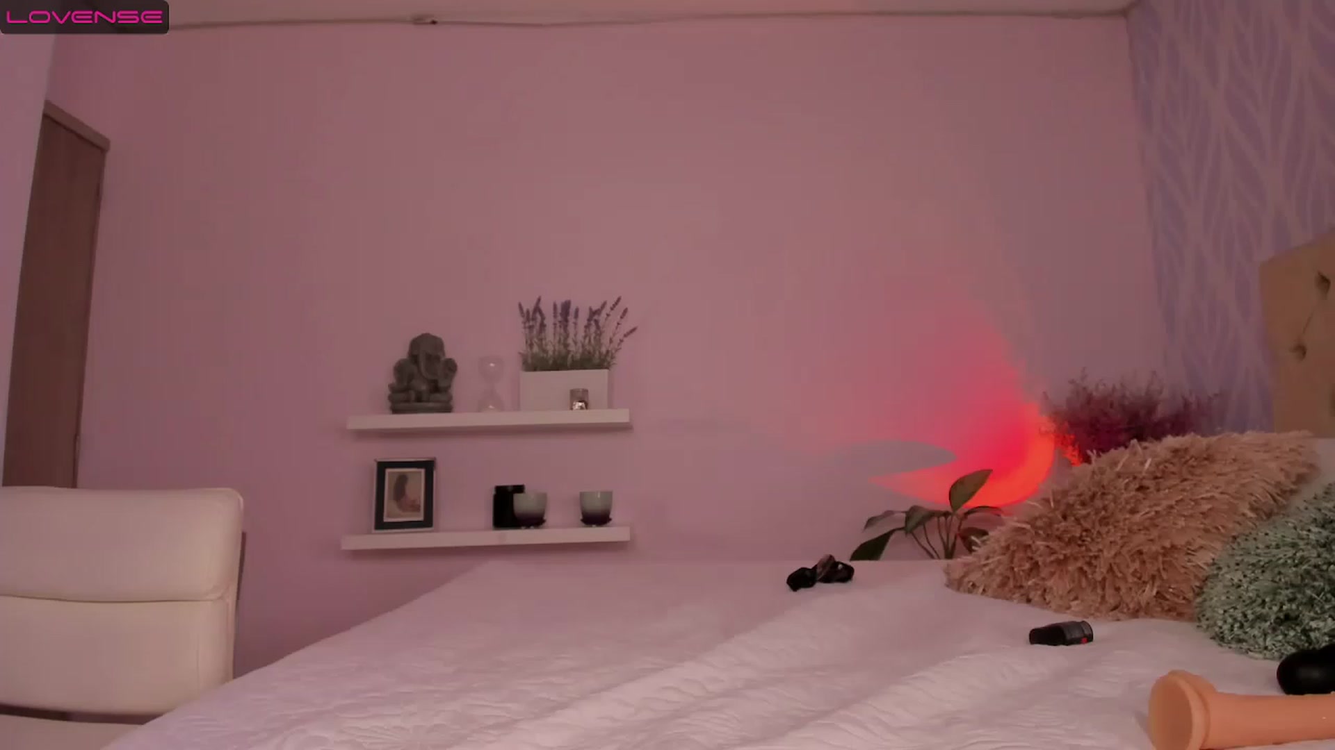 E_v_e_l_y_n_ video thumbnail