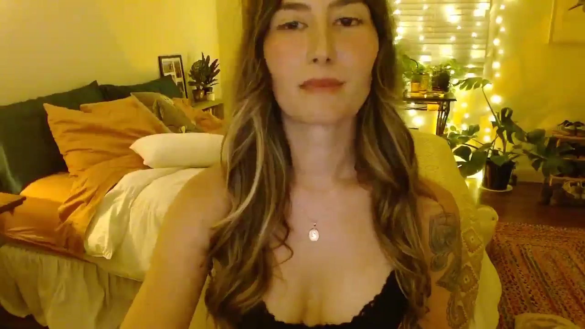 honey28 video thumbnail