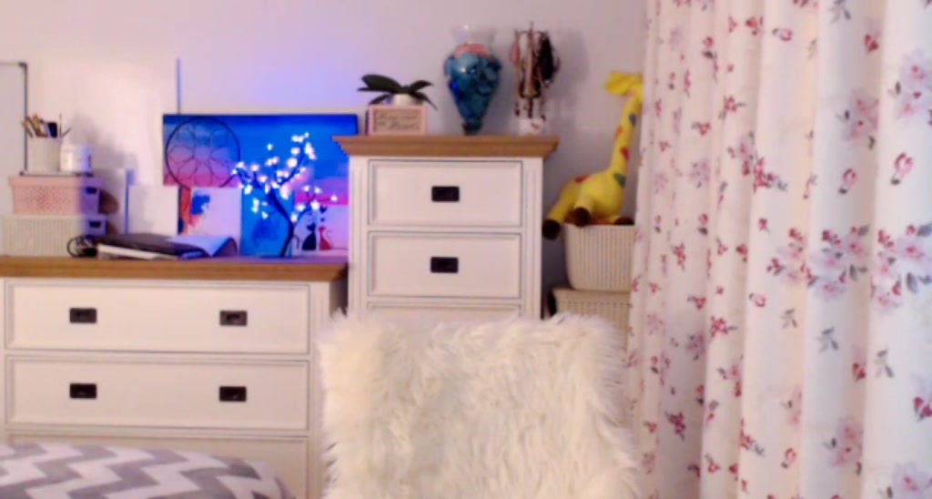 Ami_White video thumbnail