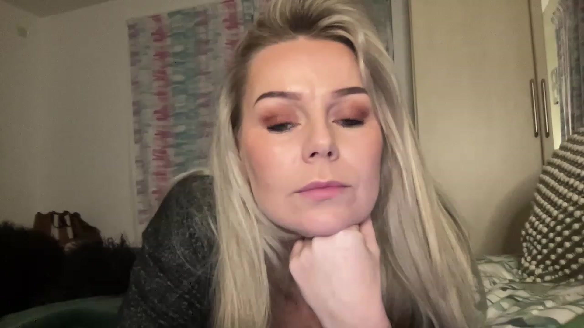 LaraLaughs video thumbnail