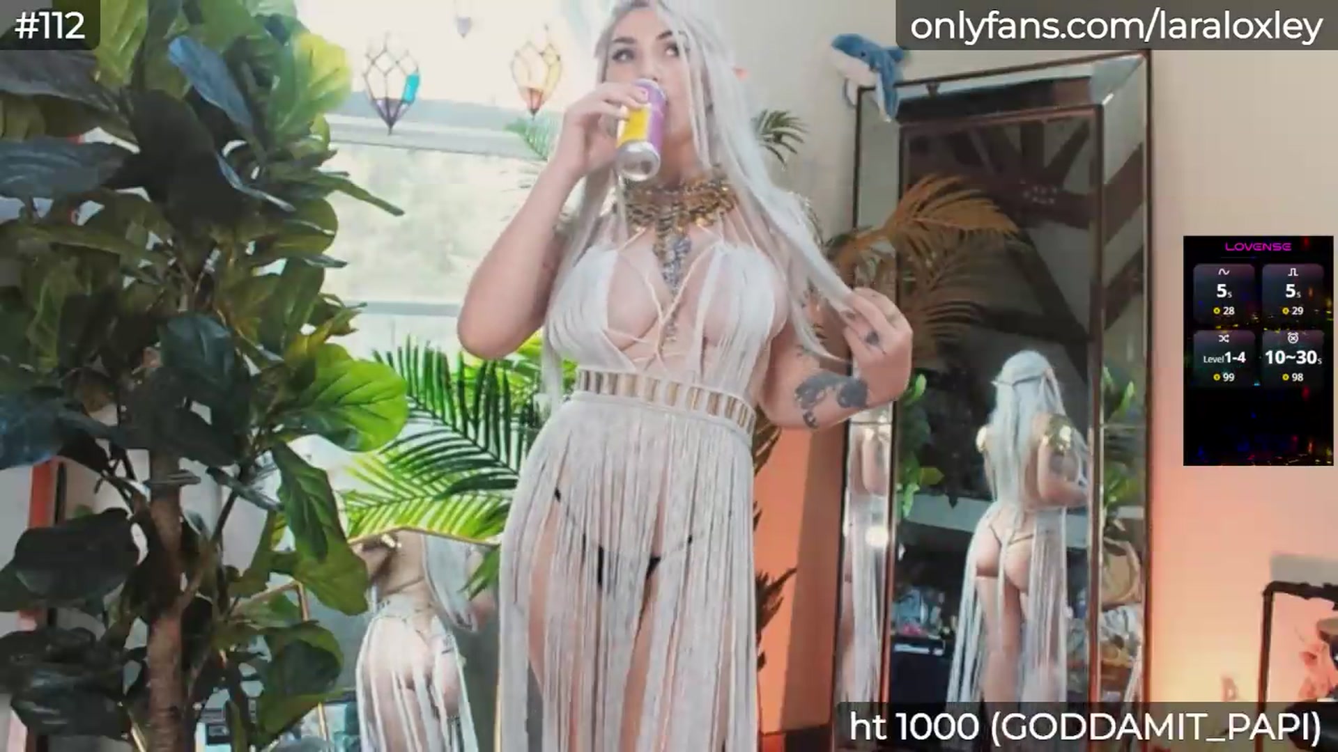 LaraLoxley video thumbnail