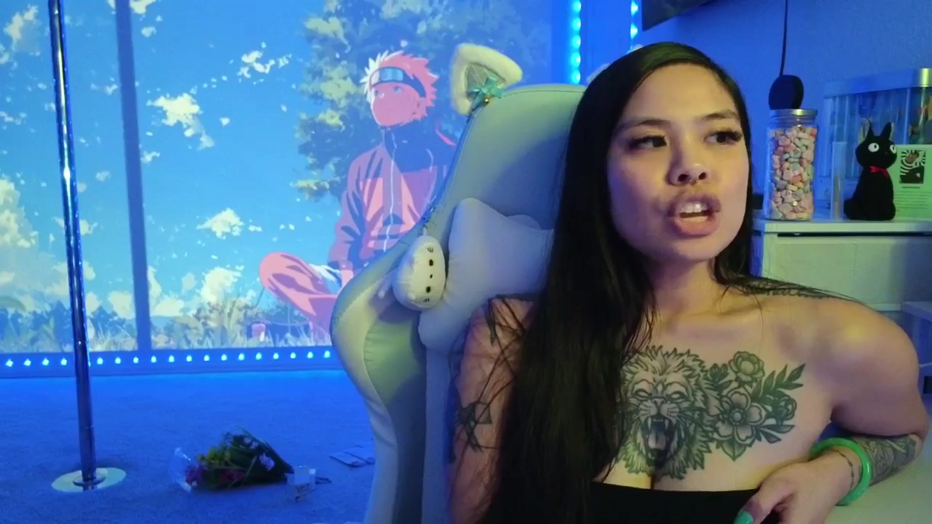 dolllface video thumbnail