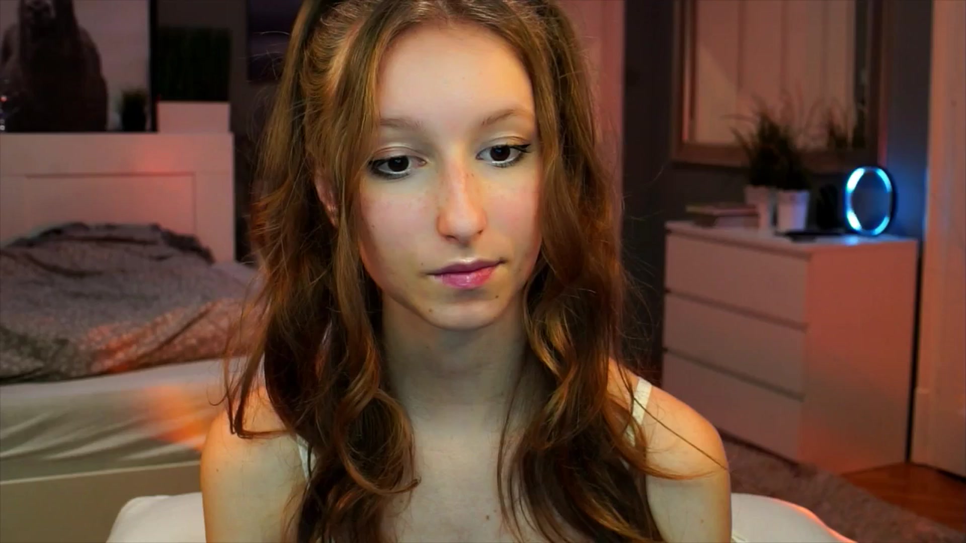Kira9 video thumbnail