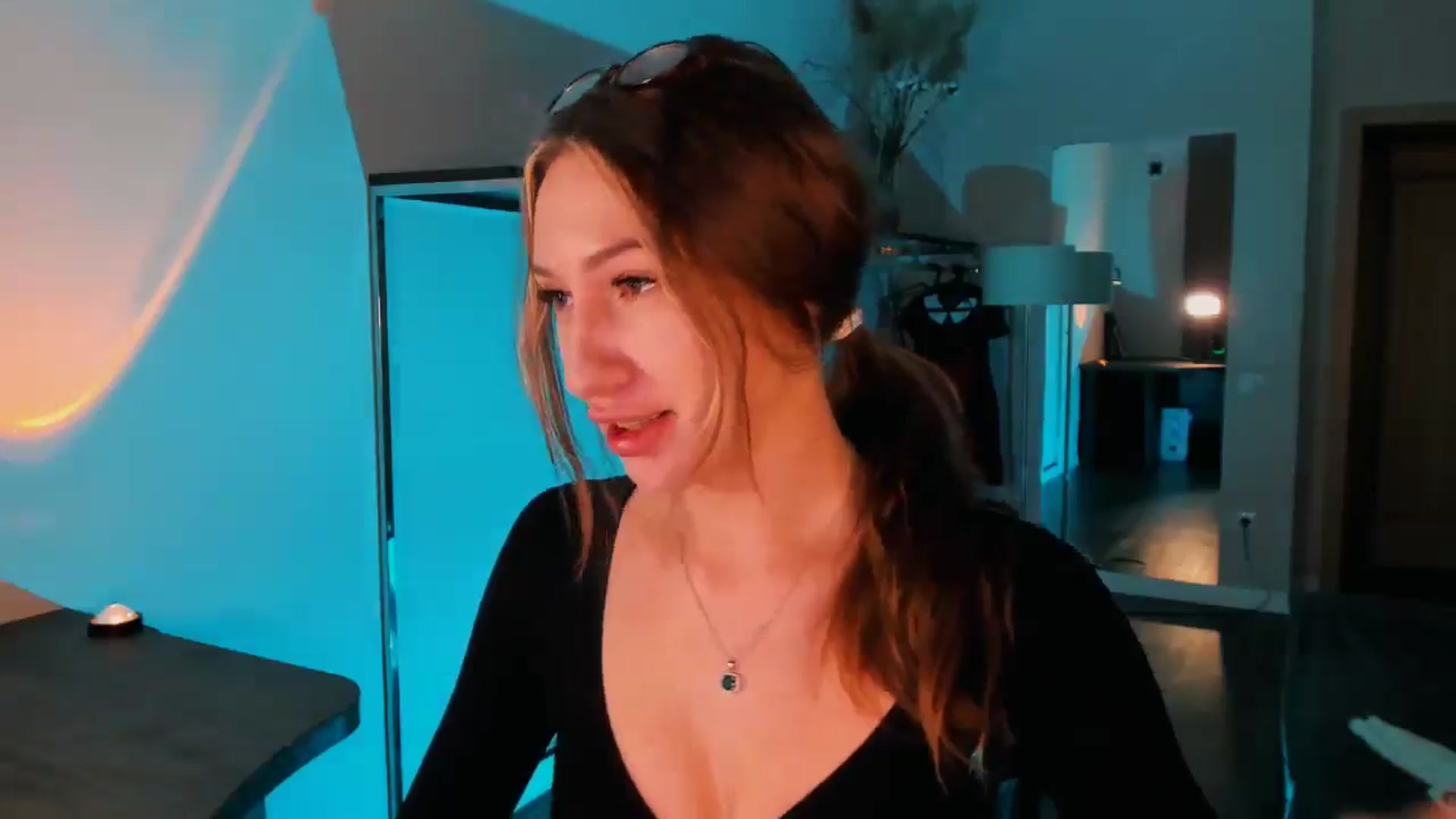 LovelyGin video thumbnail