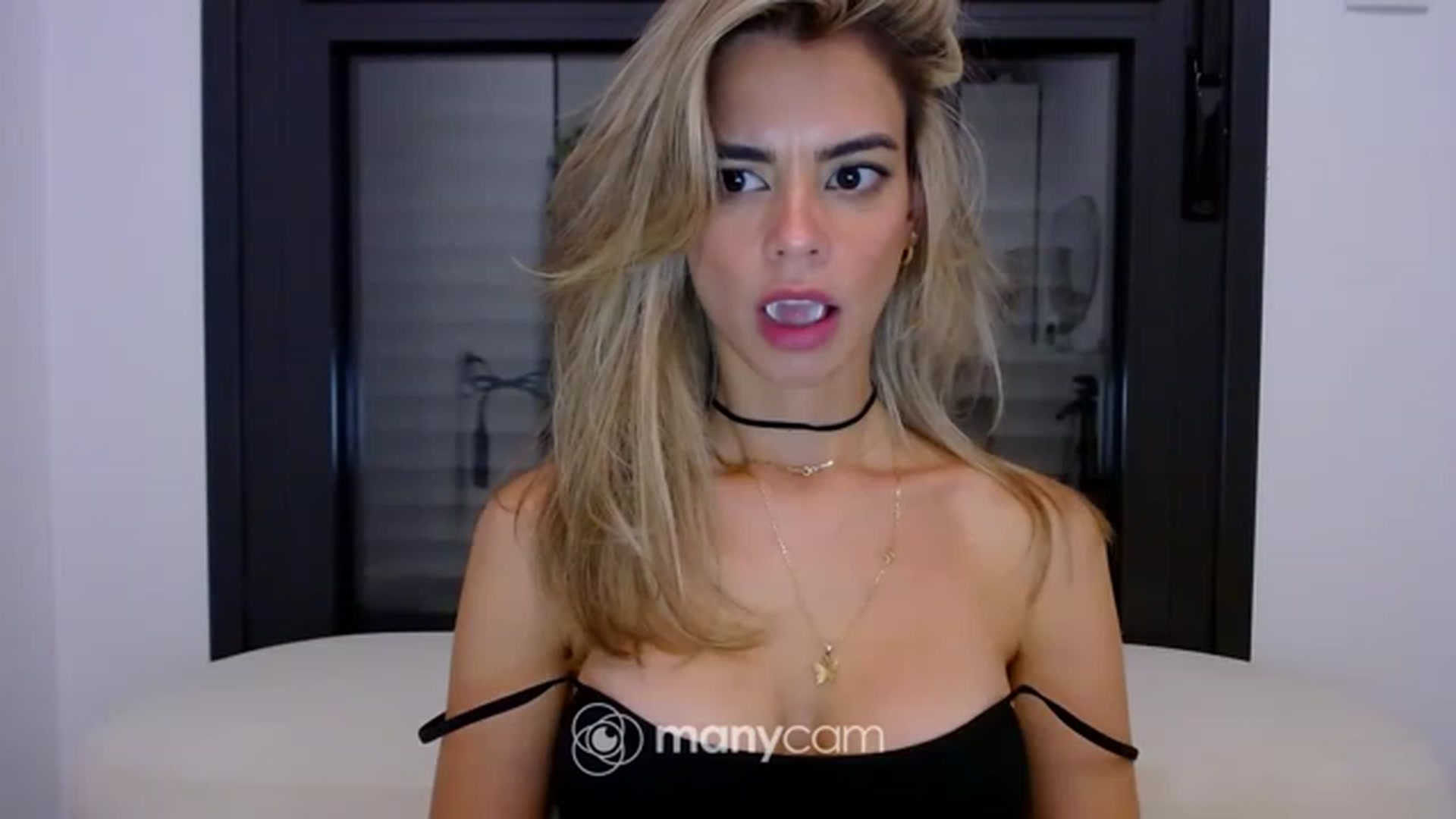 fresagirl video thumbnail