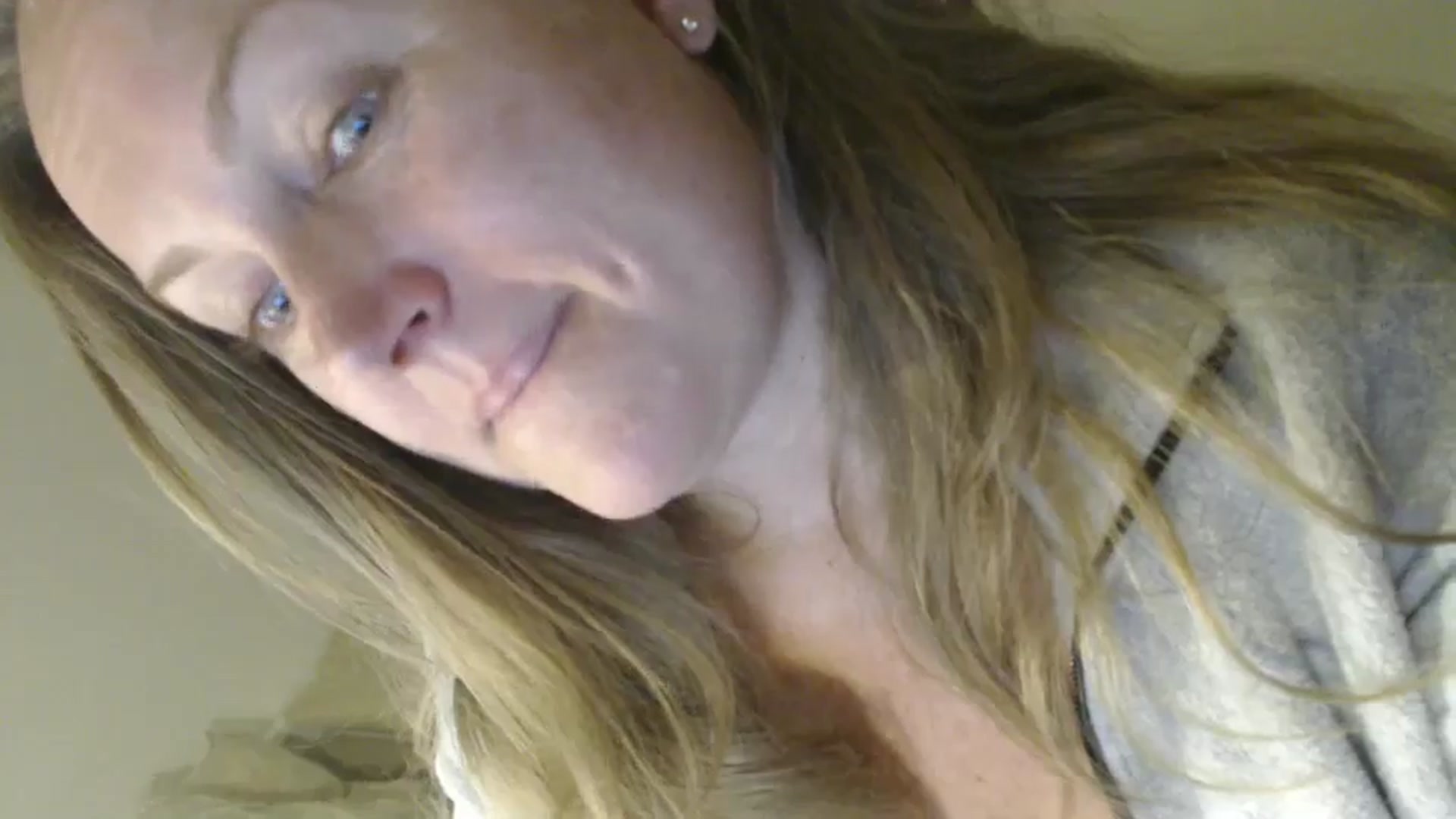 JustLily video thumbnail