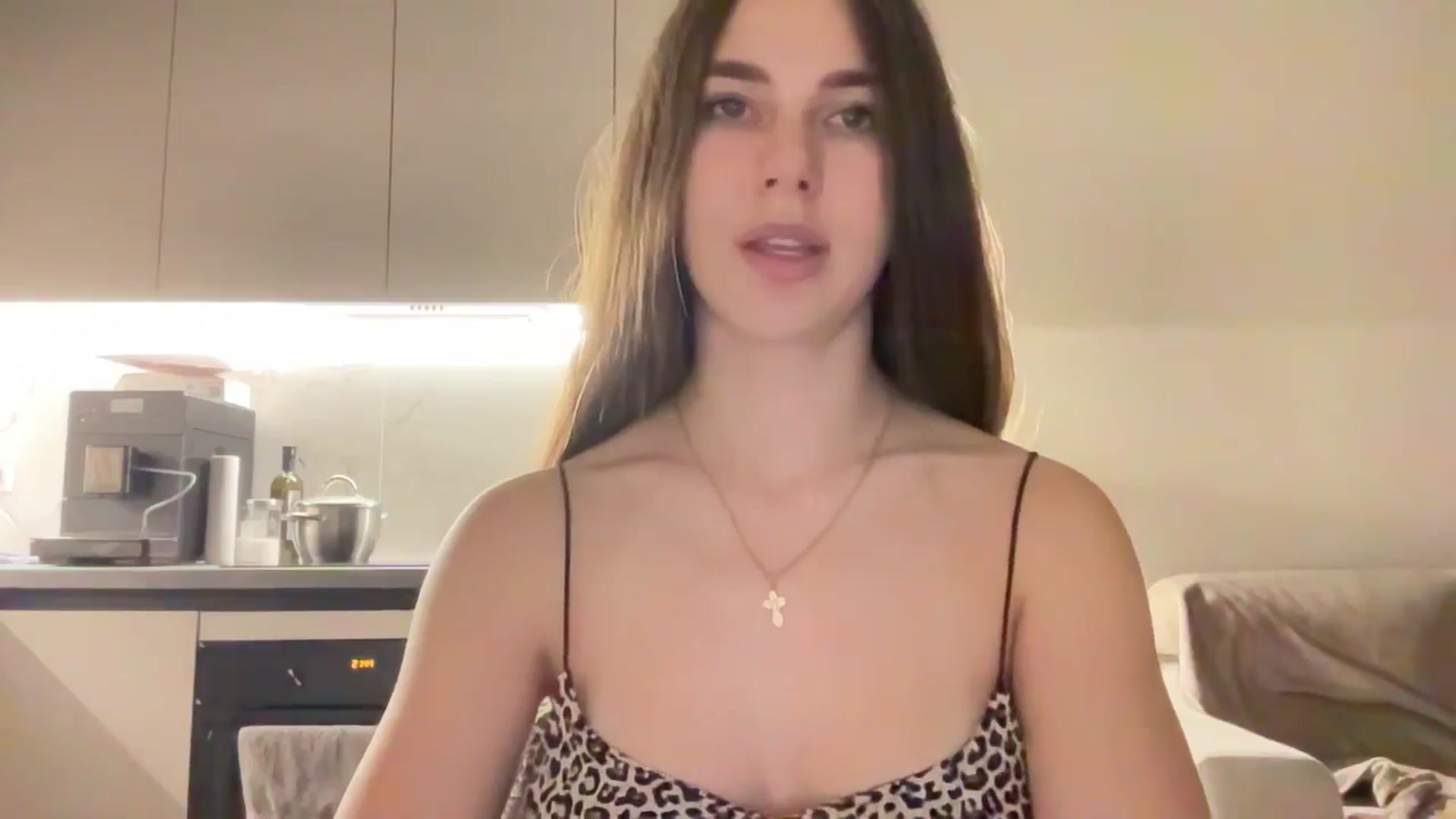 kissfreeze video thumbnail