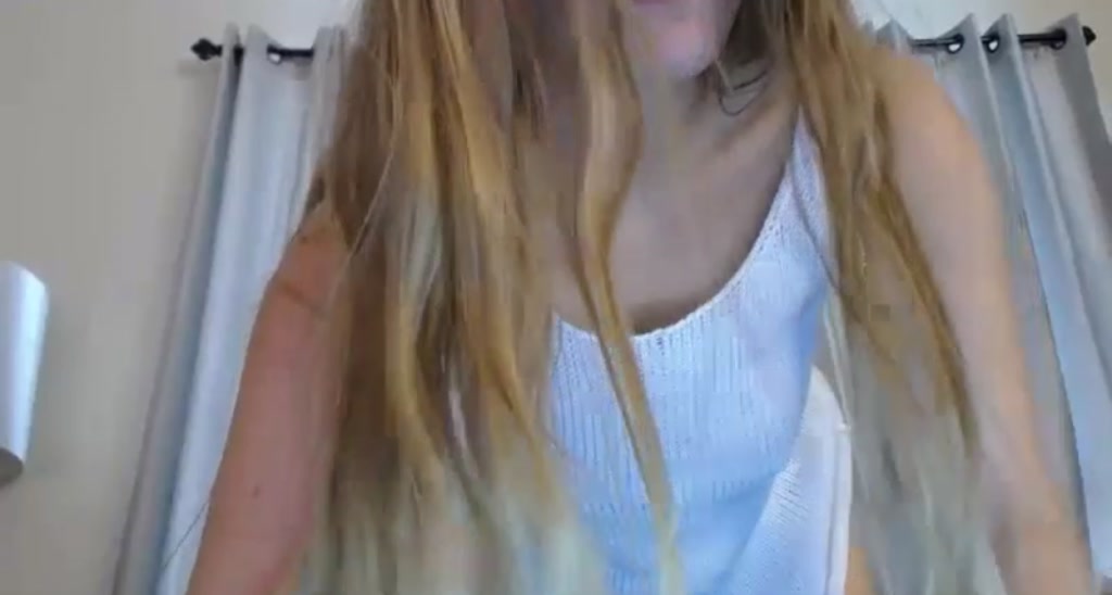 Skye_Evans_ video thumbnail