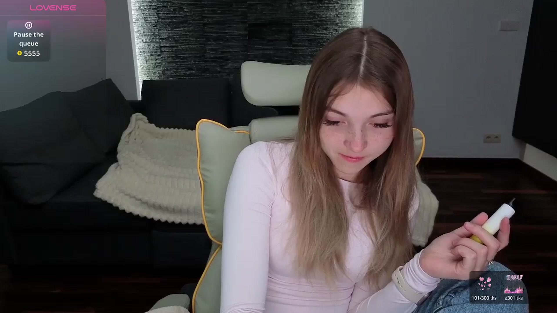 Daisyy video thumbnail