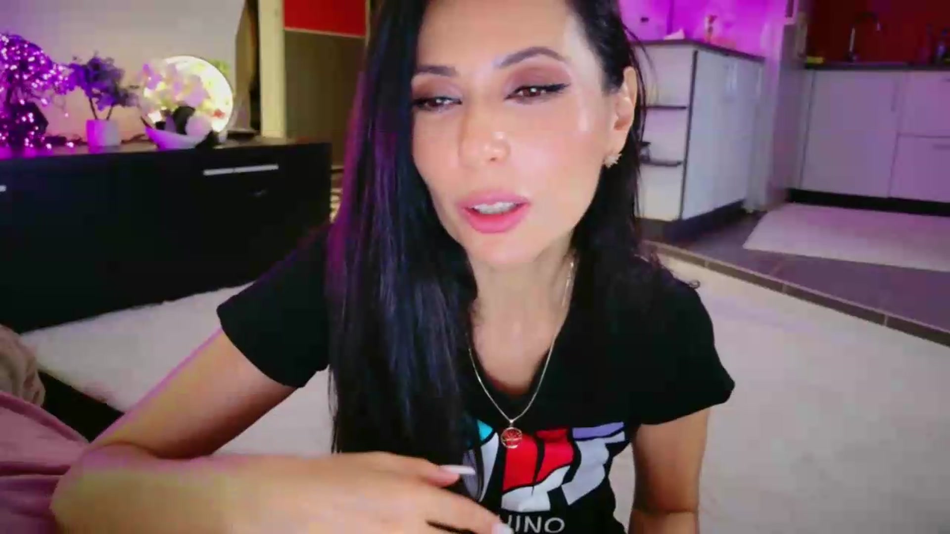 SmileyTinaa video thumbnail