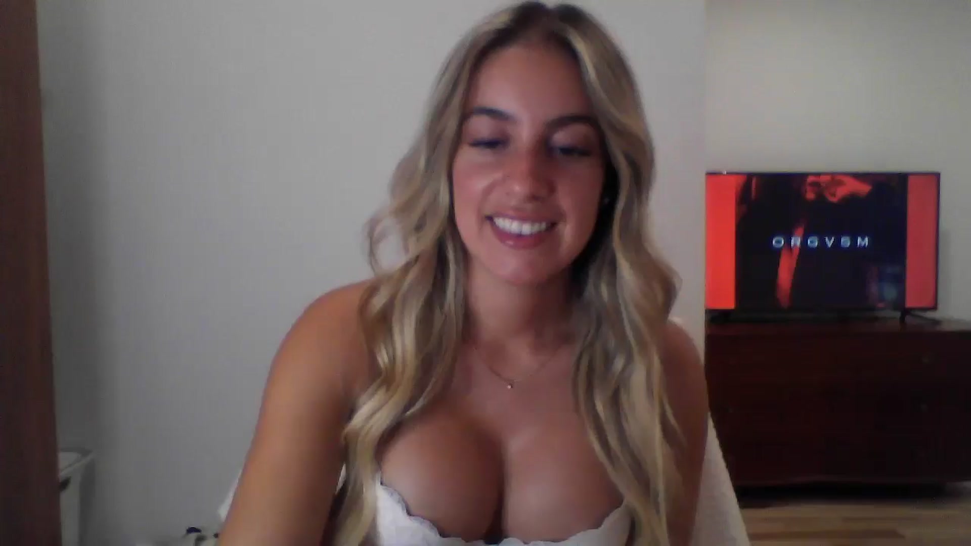 MissDelphine video thumbnail