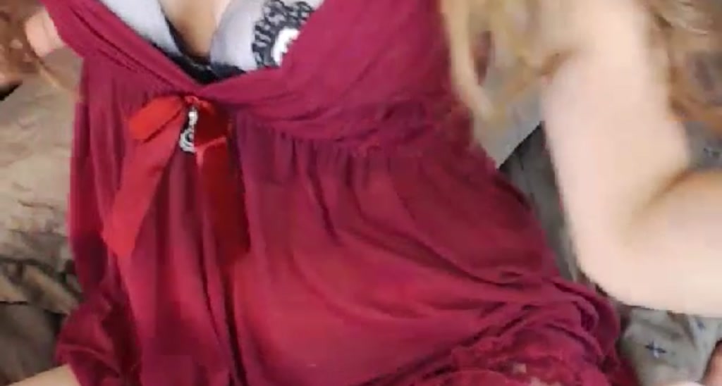 KellyMun video thumbnail