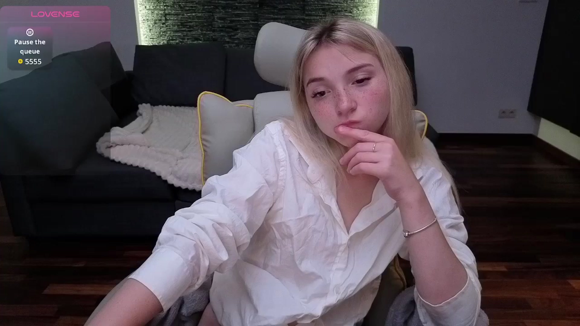 Daisyy video thumbnail