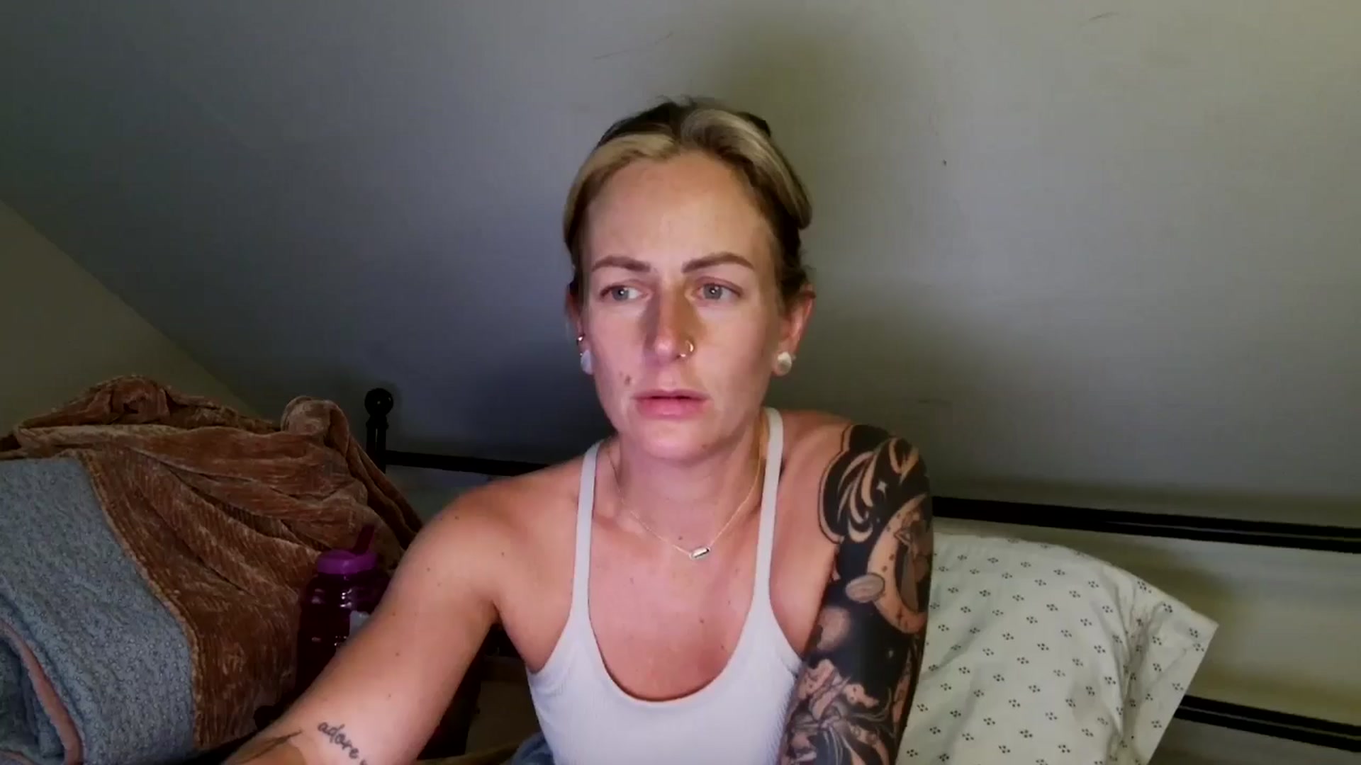 Lena_bee video thumbnail