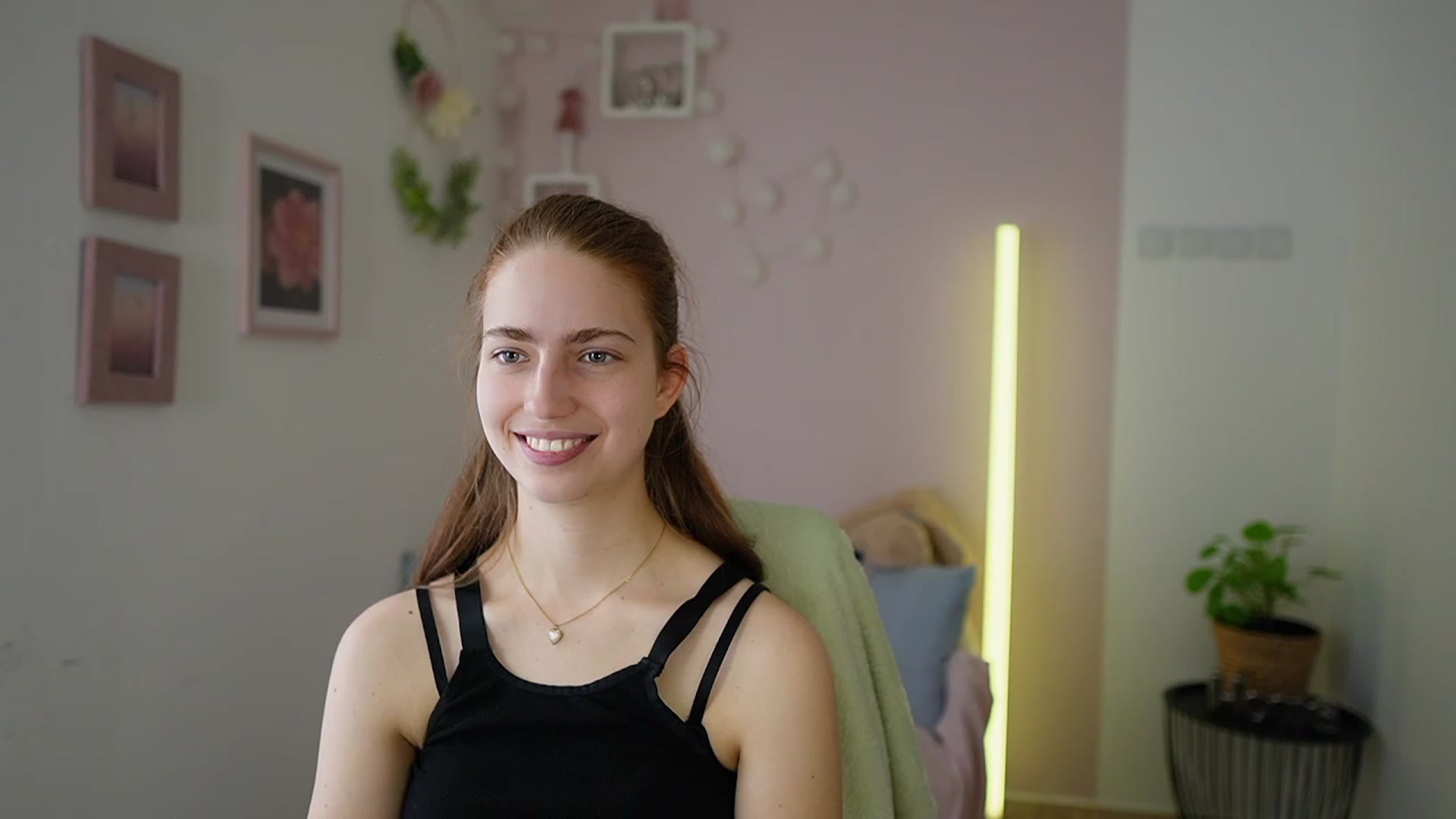 Naomi_Woods18 video thumbnail