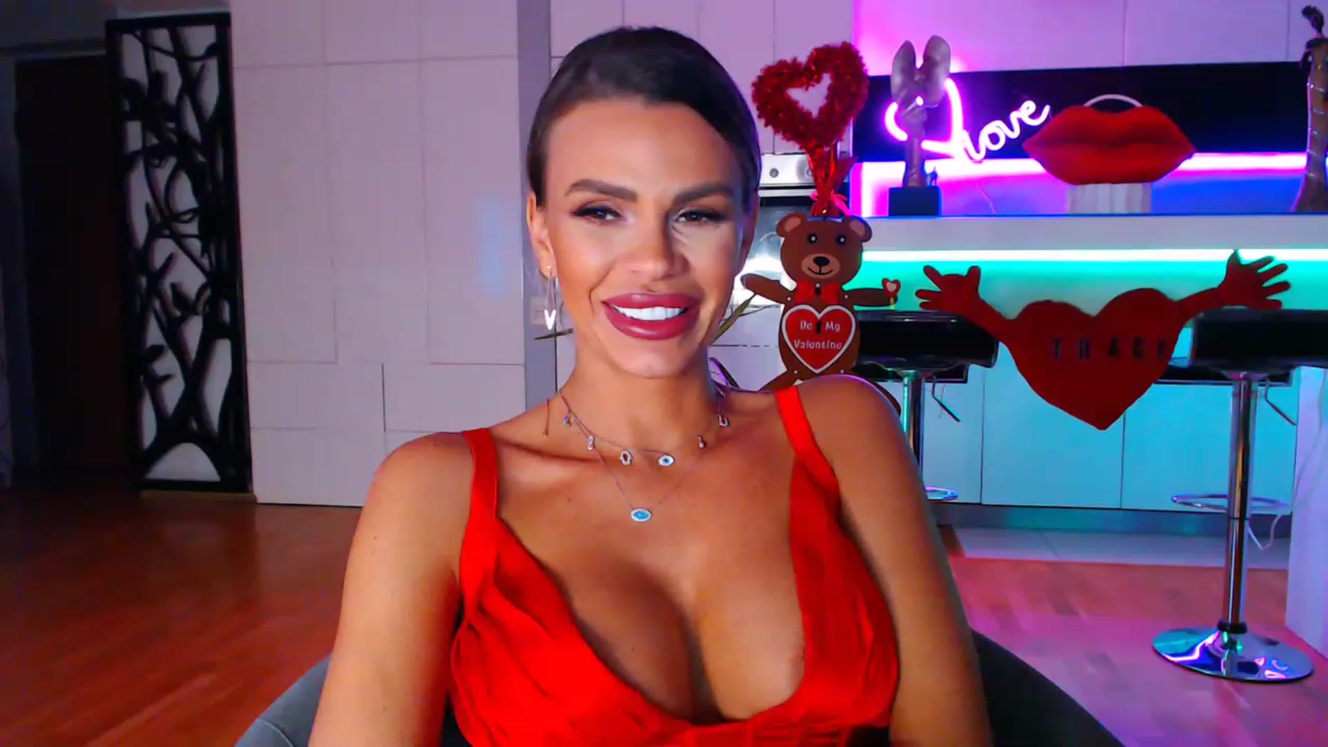 D_y_y video thumbnail