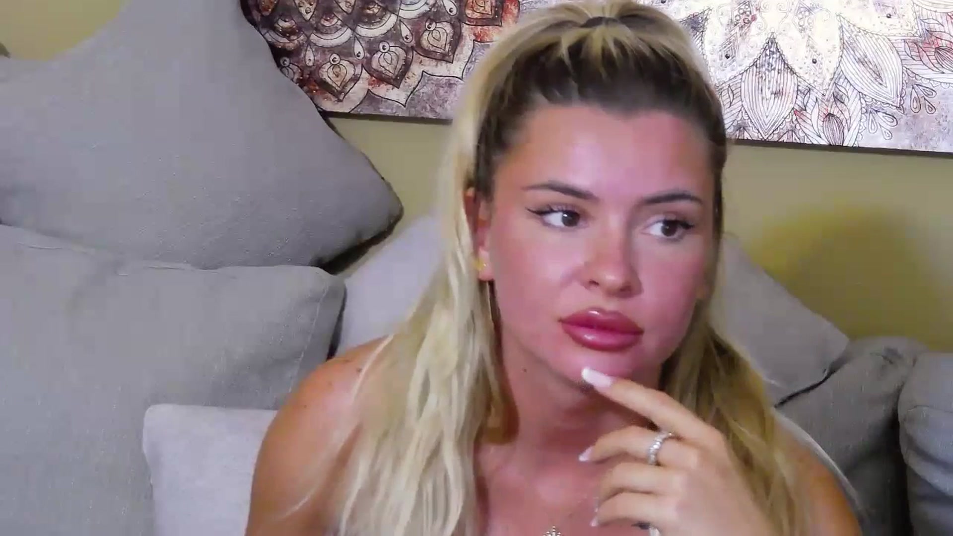EmilyLax video thumbnail