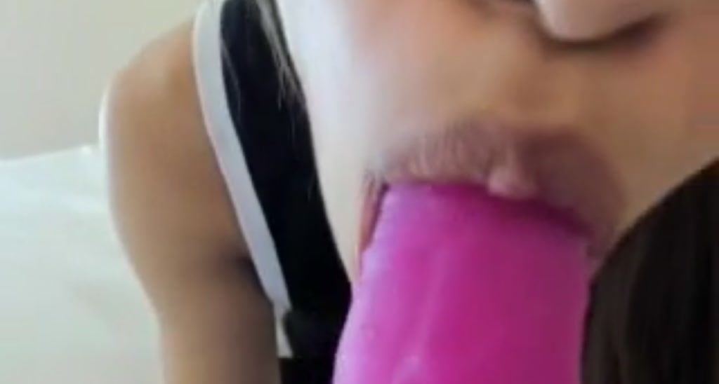 GoldenKittee video thumbnail