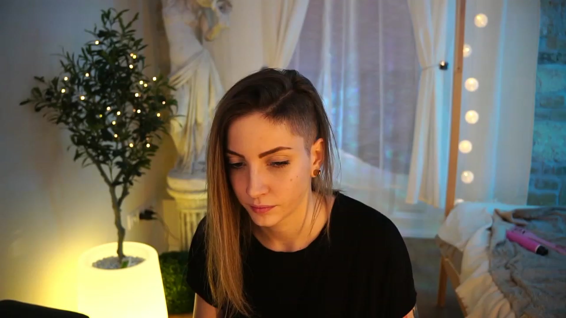 Kend_dall video thumbnail
