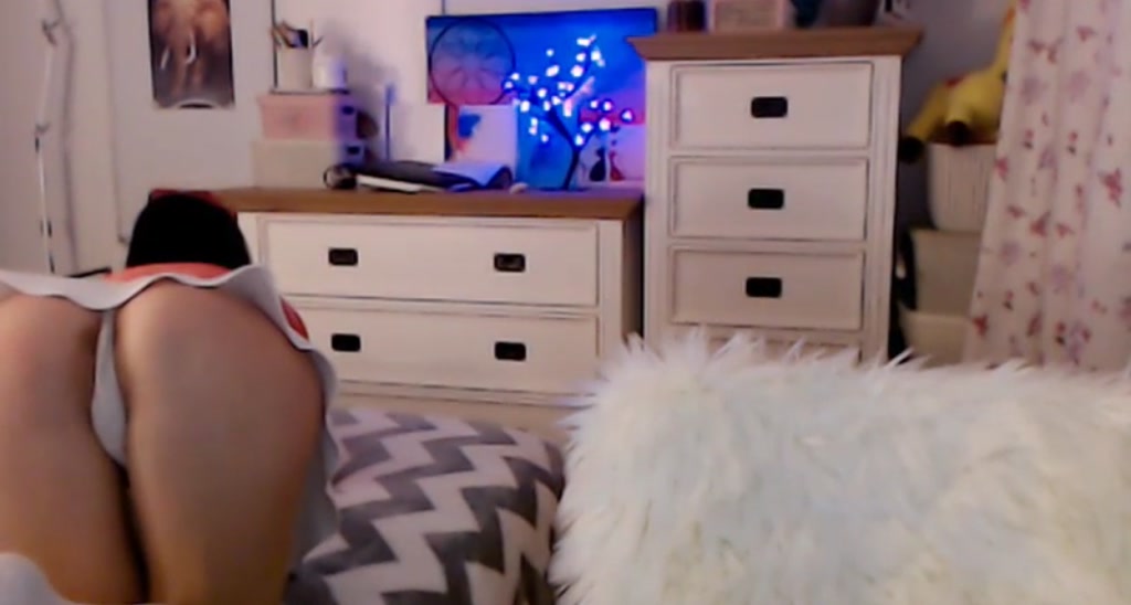 Ami_White video thumbnail