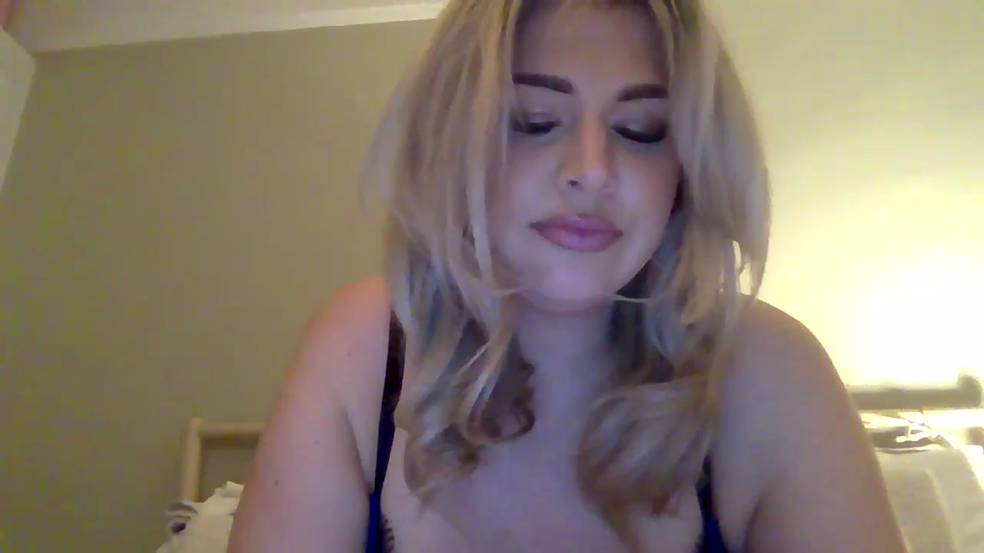Roxy_Reveals video thumbnail