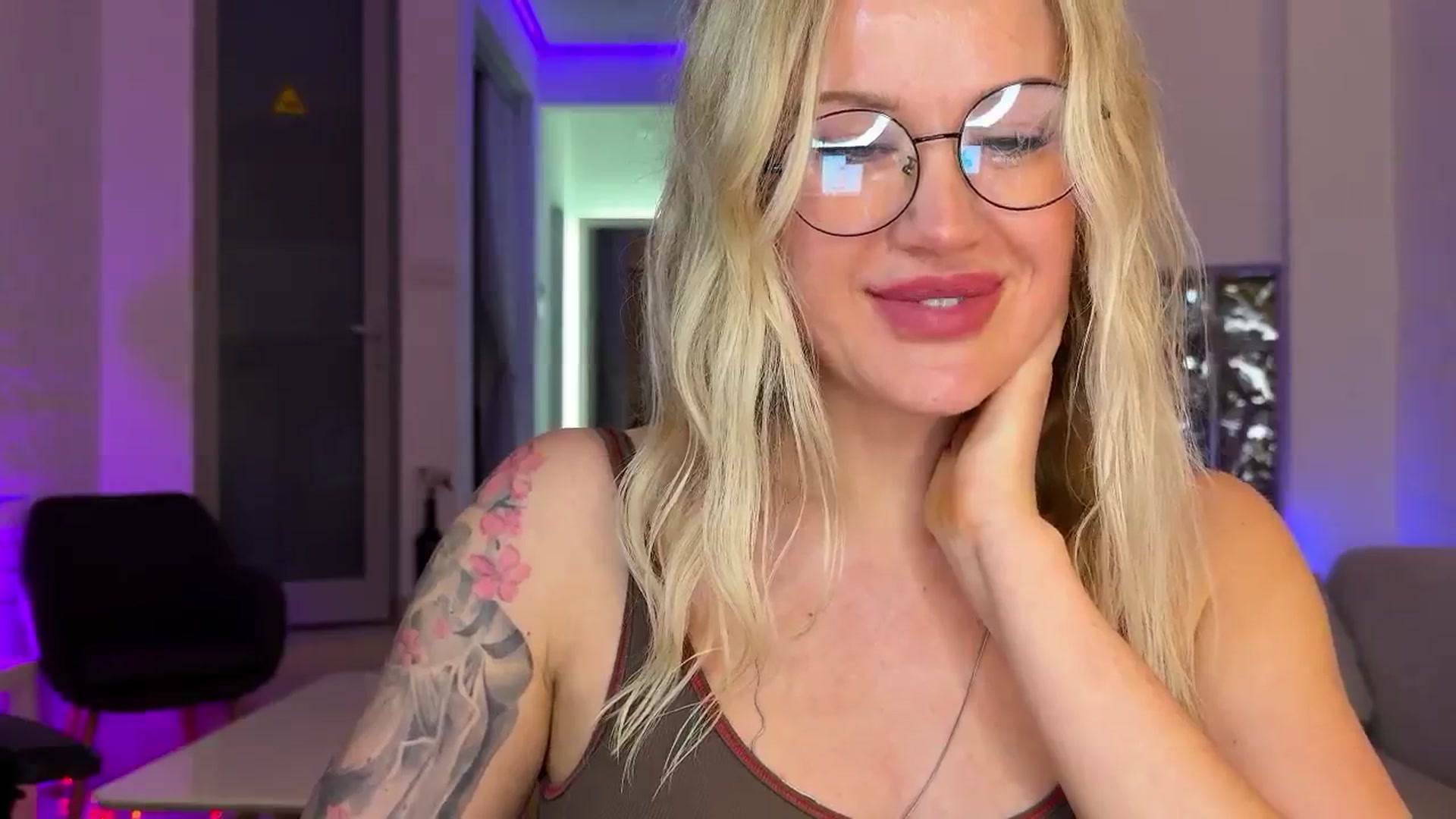 AlexiAngel video thumbnail