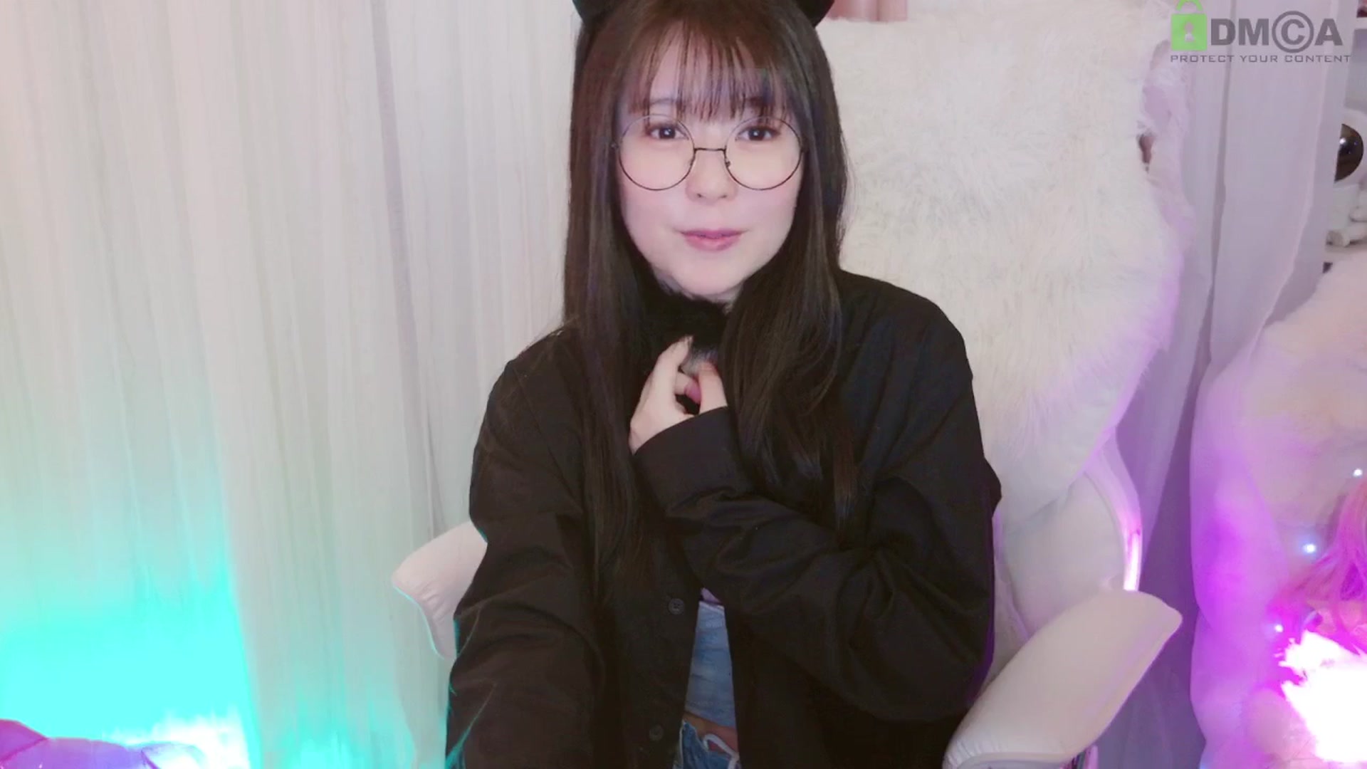 meowtheworld video thumbnail