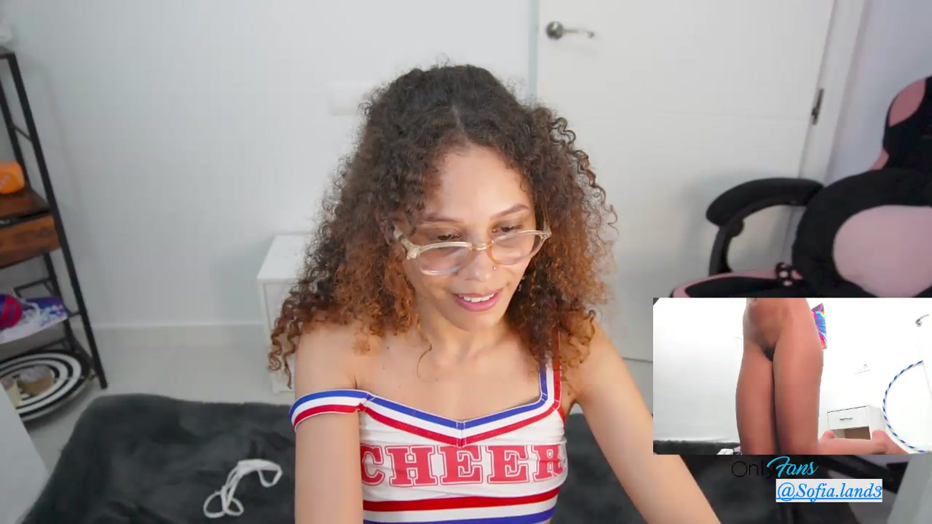 pamela_land video thumbnail