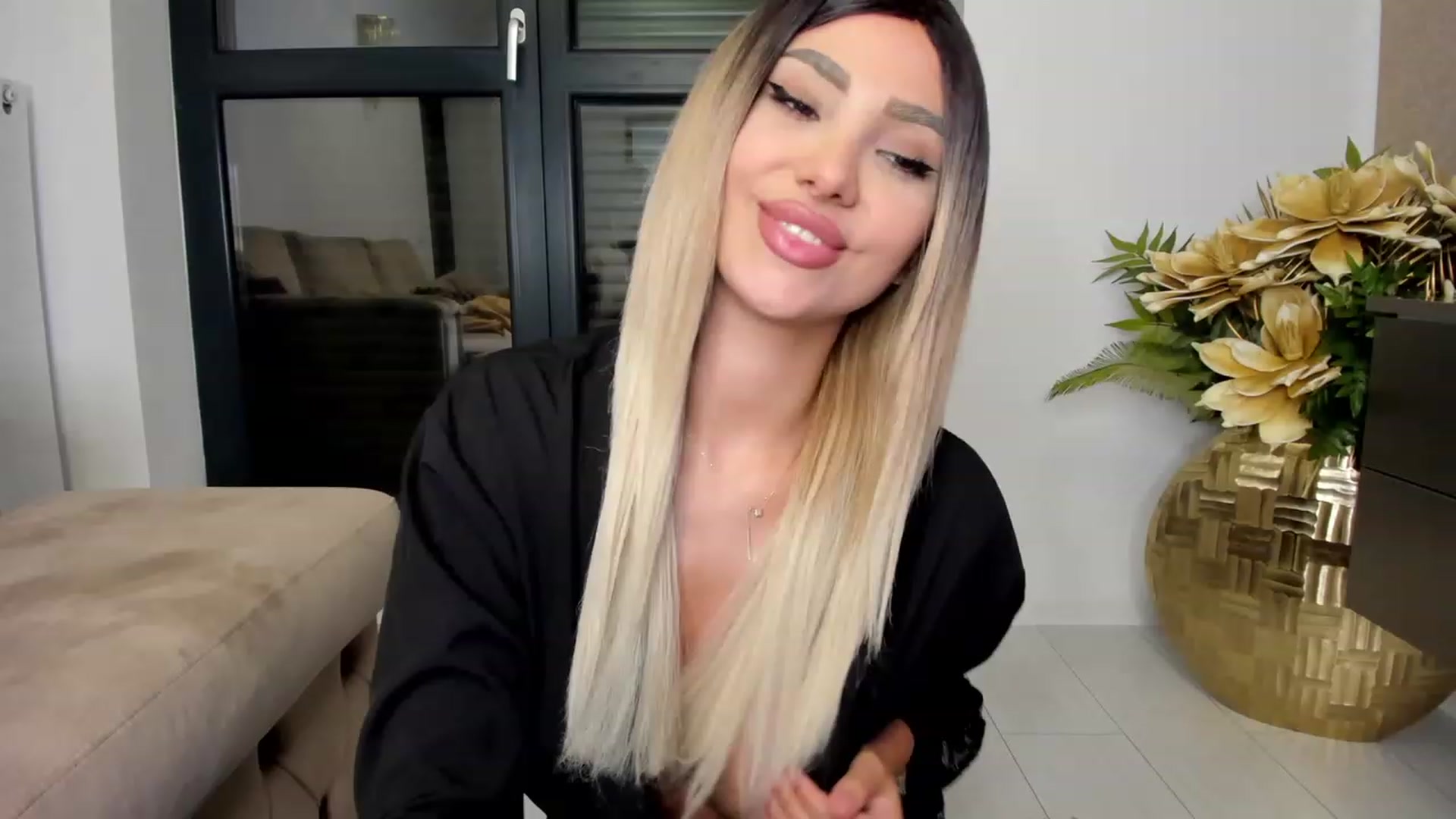 HONEY_A video thumbnail