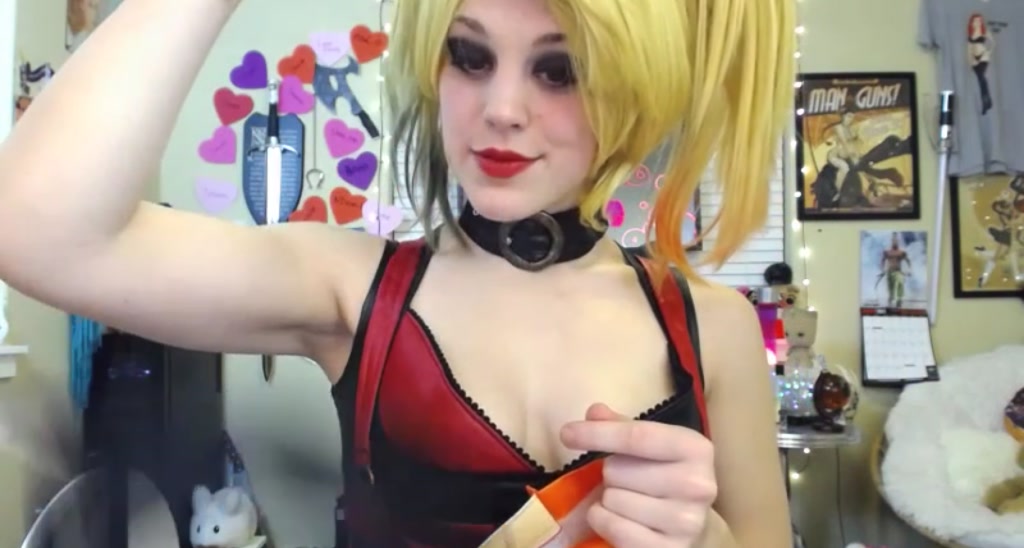 MissMolly video thumbnail