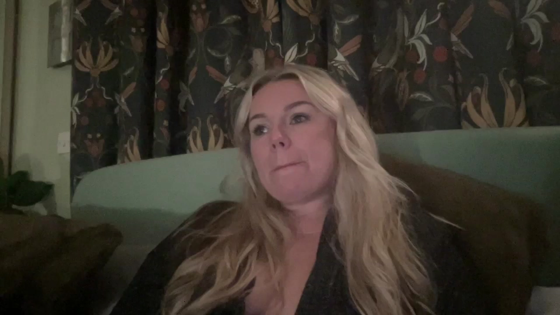 LaraLaughs video thumbnail