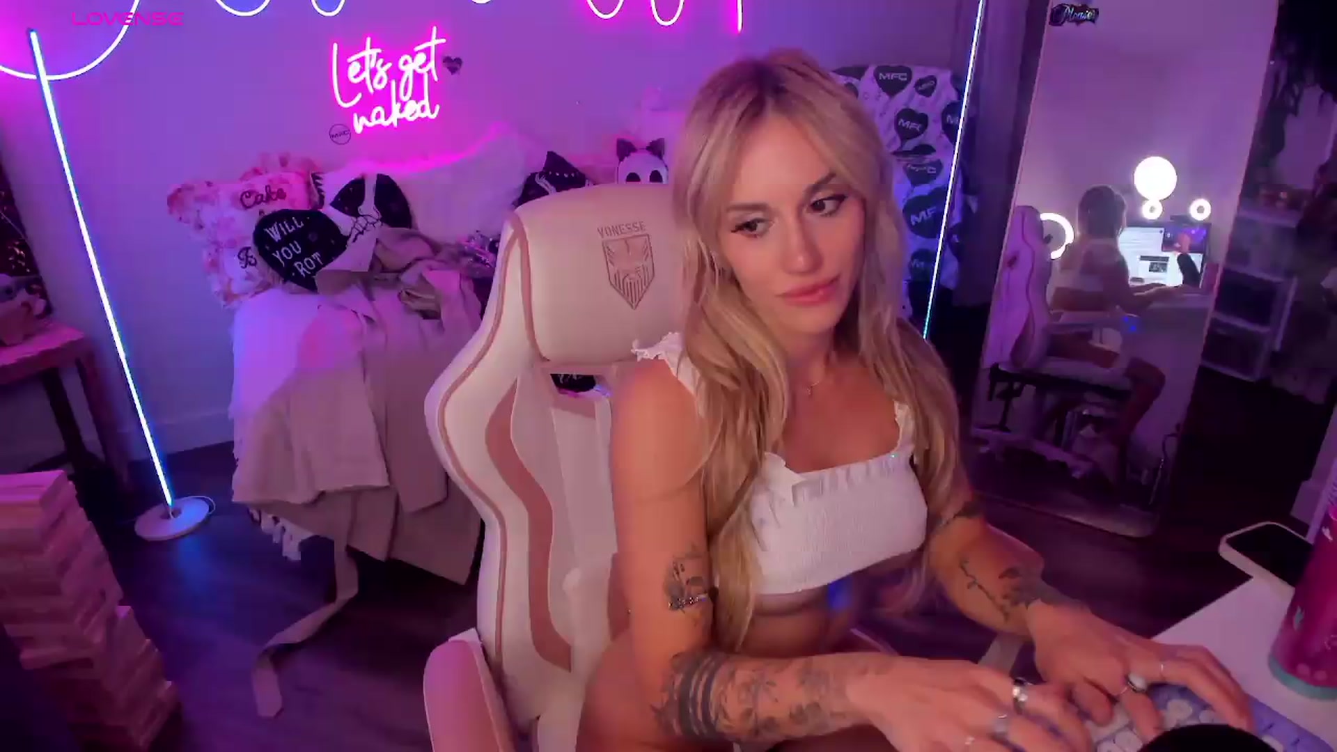 LillieQ video thumbnail
