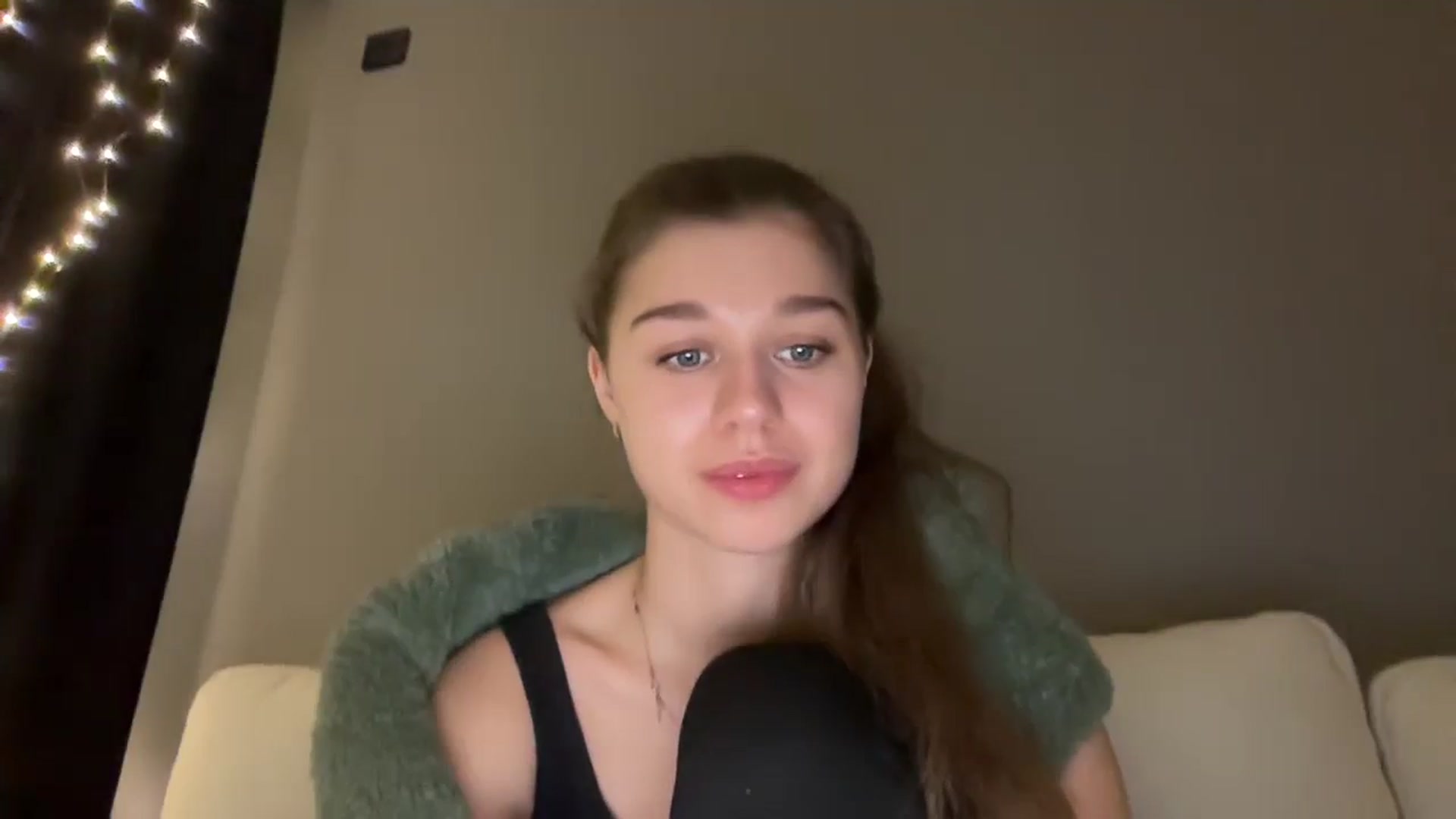 JewelReigns video thumbnail