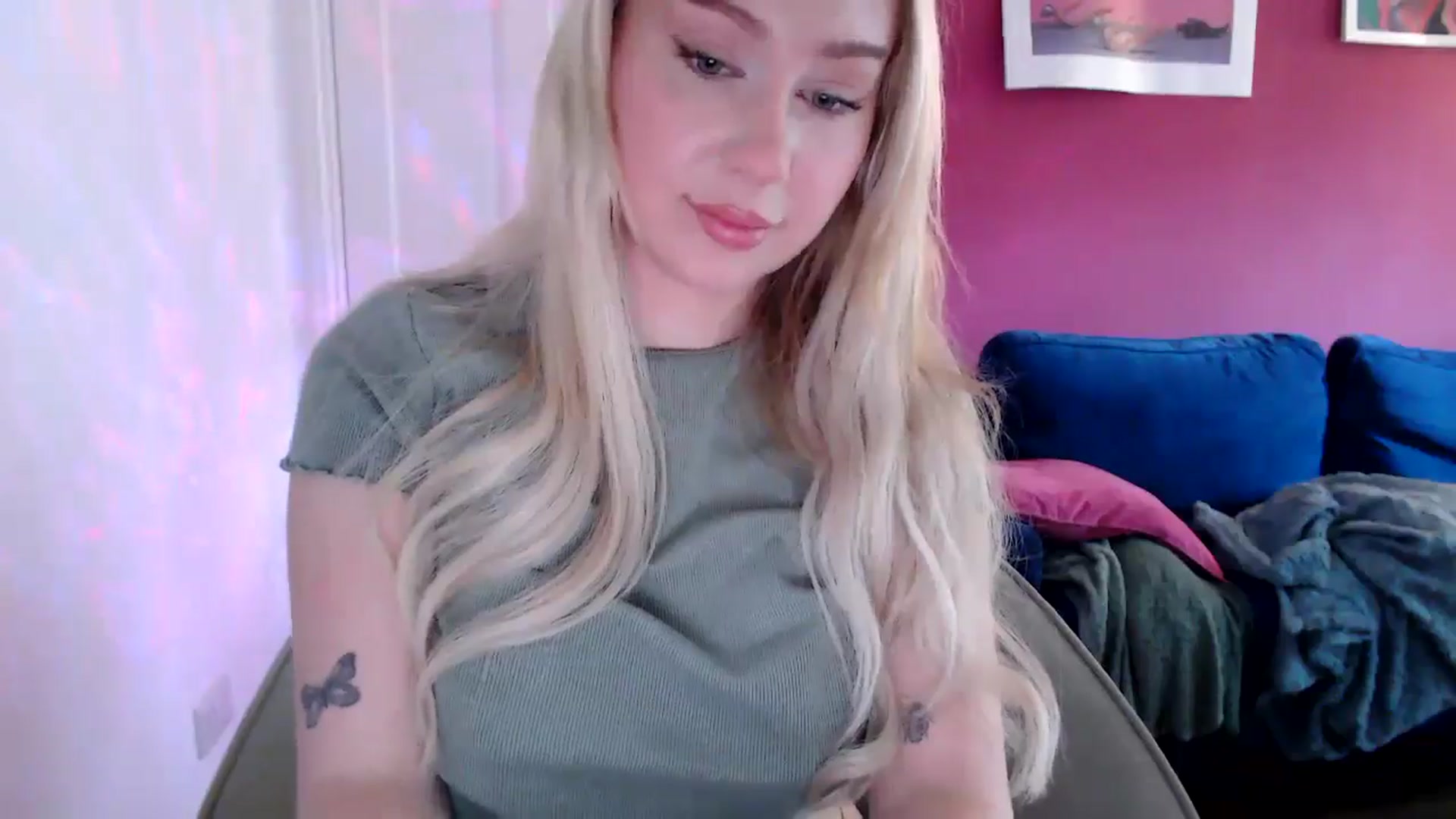 PetiteAvax video thumbnail