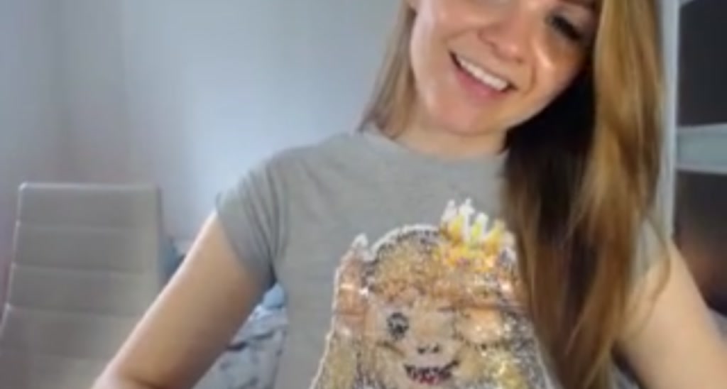 Good2Kisss video thumbnail