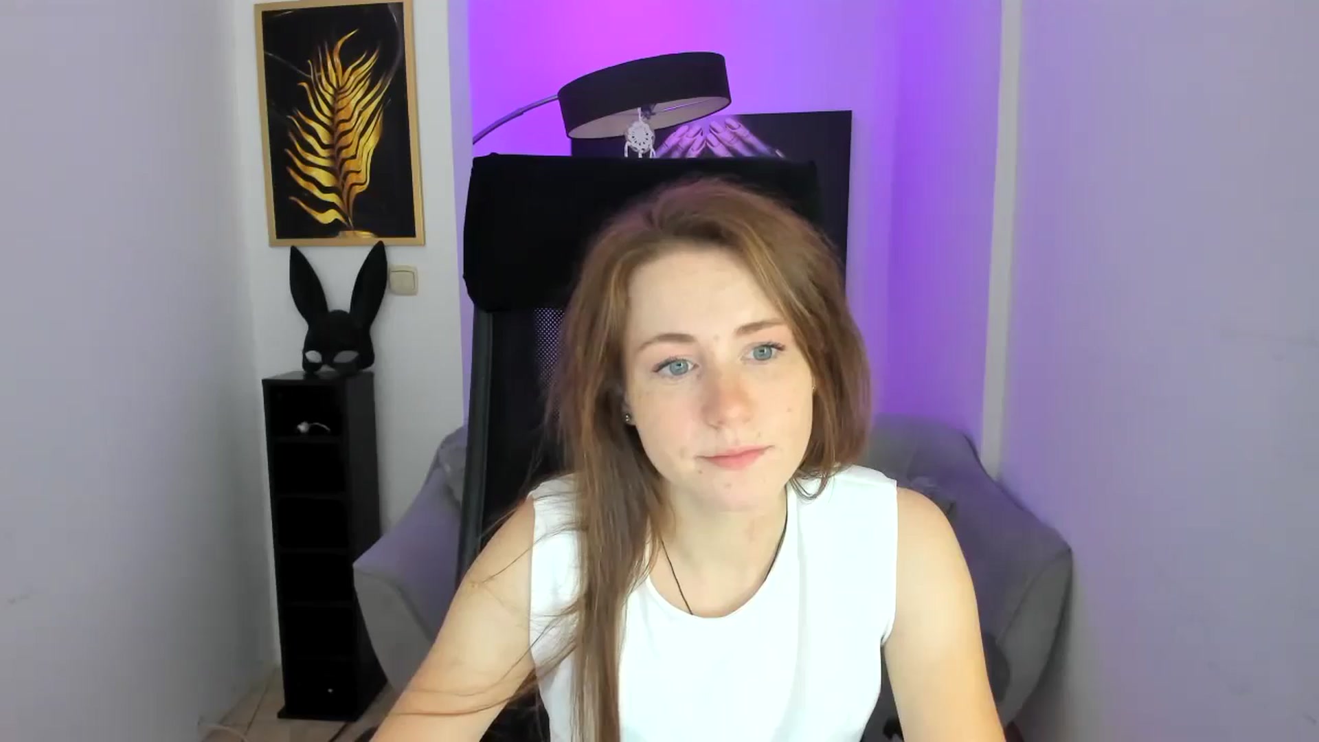 Moonshinee video thumbnail