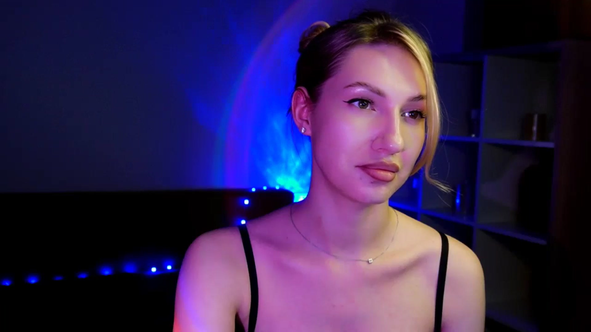 LovelyGin video thumbnail