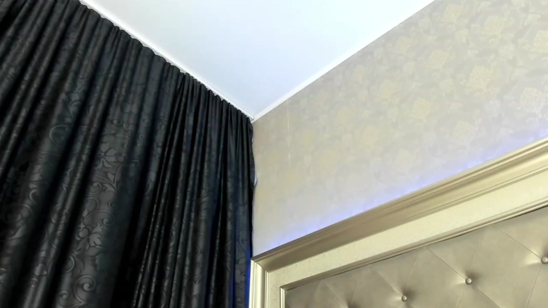 AllyPinkLips video thumbnail