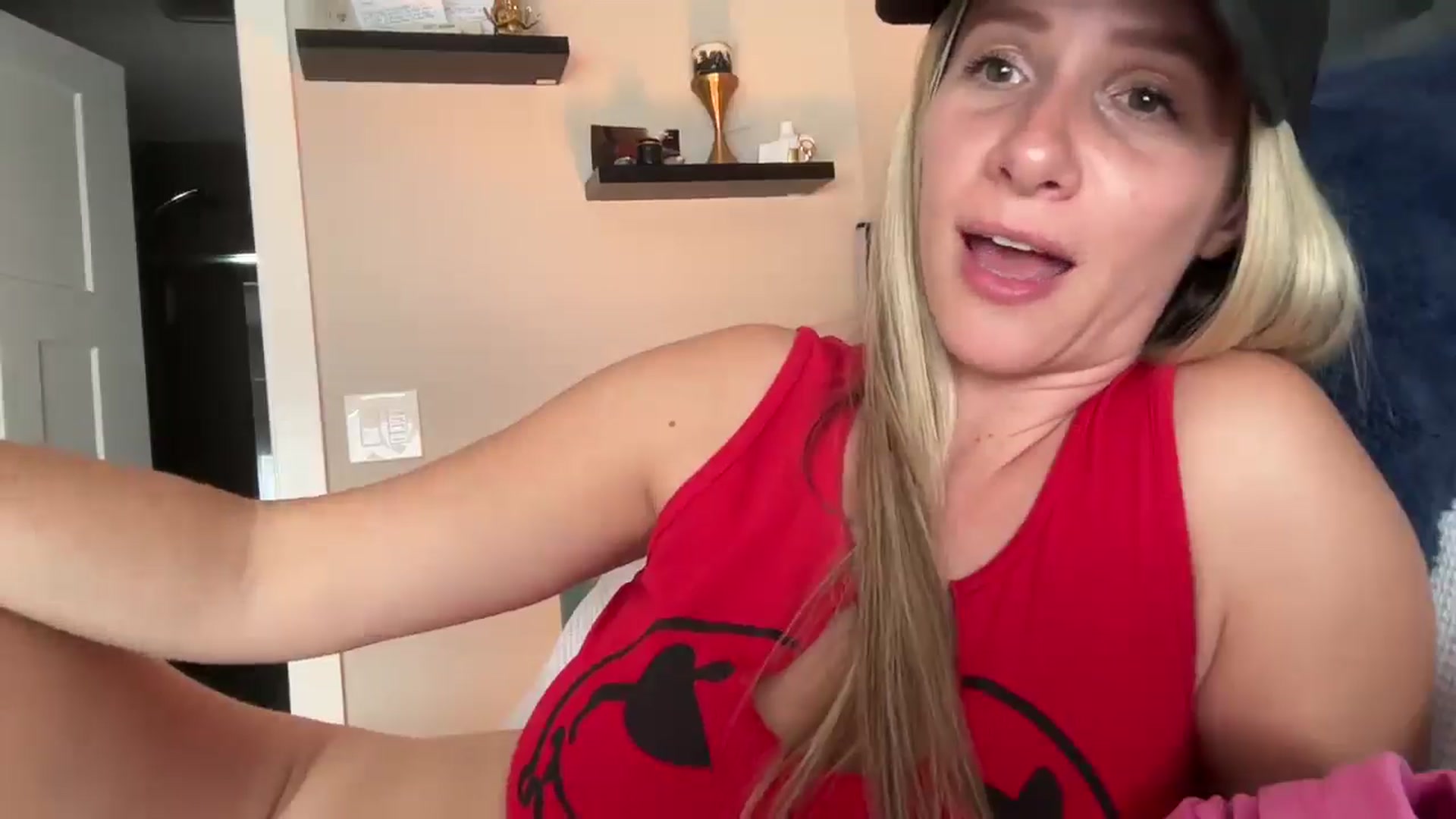 Lucylux1 video thumbnail