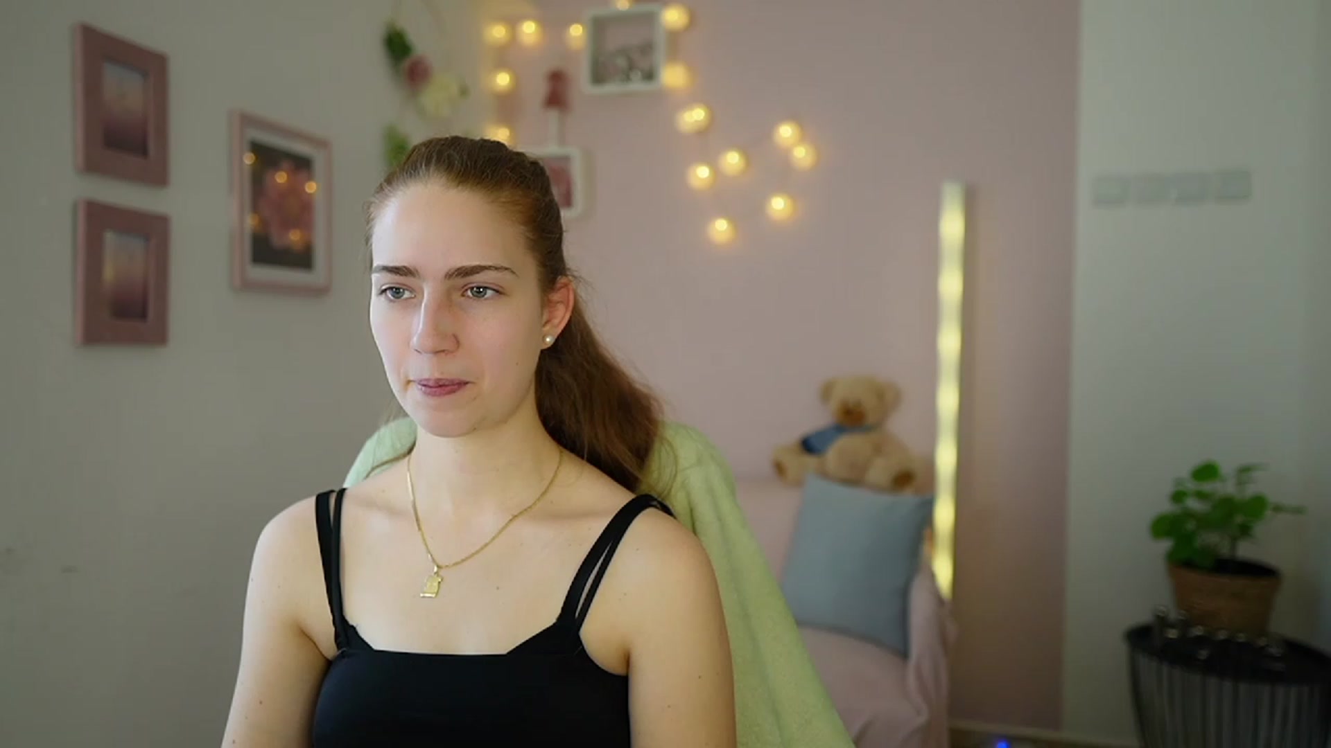 Naomi_Woods18 video thumbnail
