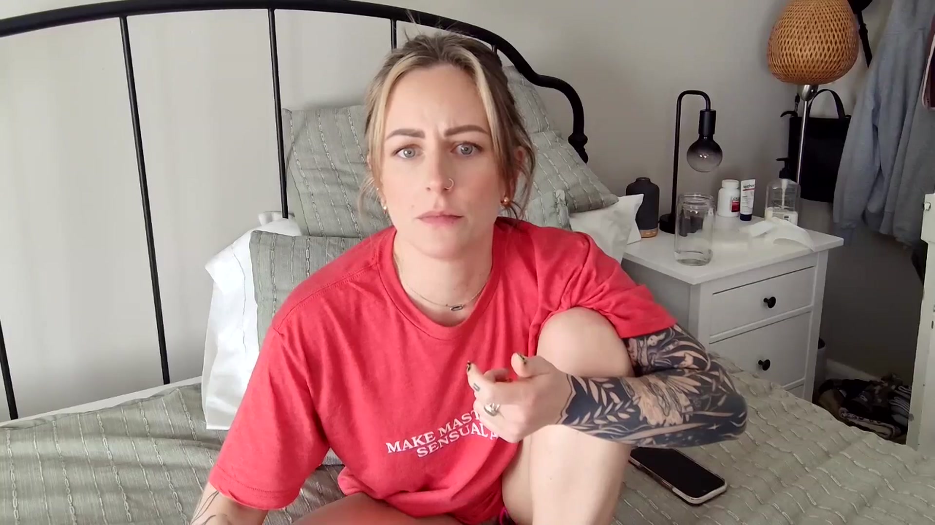 Lena_bee video thumbnail