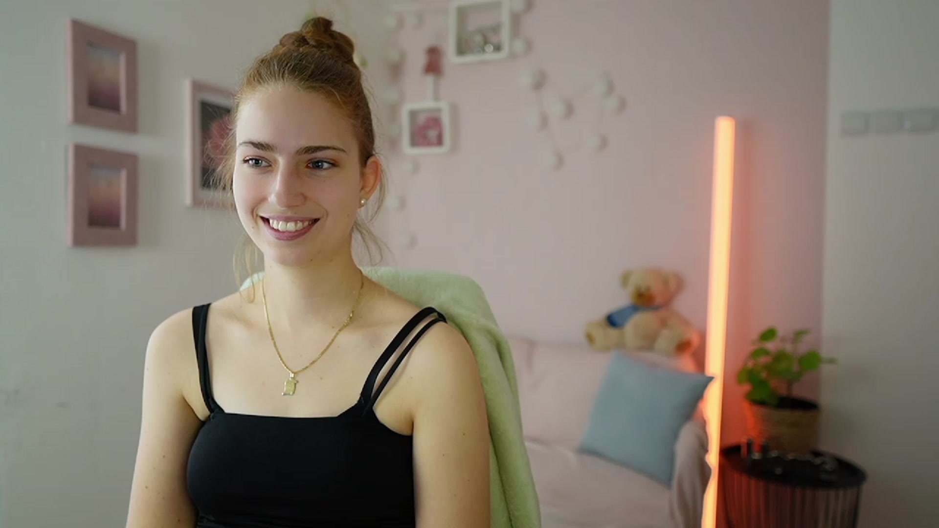 Naomi_Woods18 video thumbnail