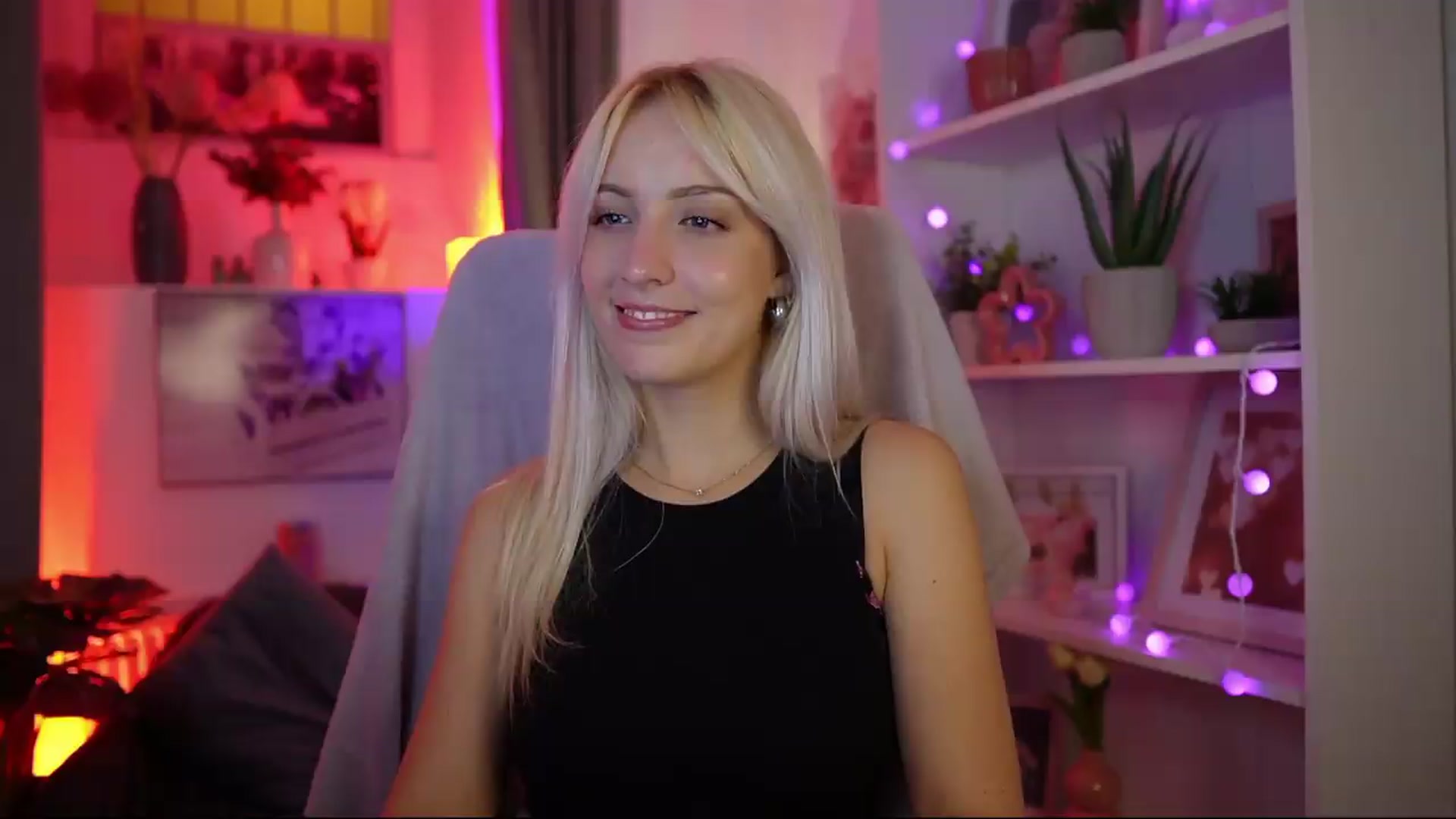 Lucy_Cutie video thumbnail