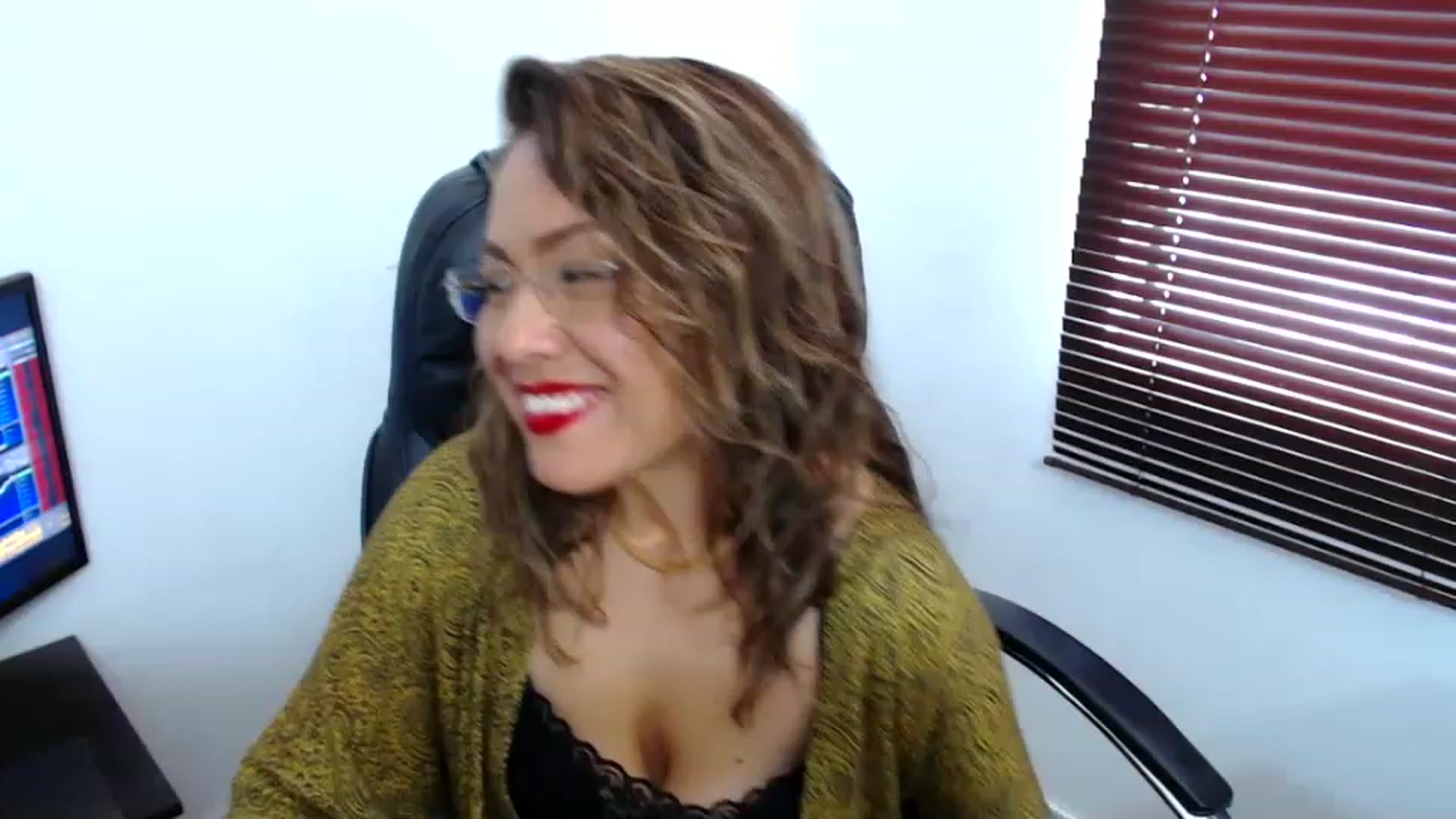 office_secret video thumbnail