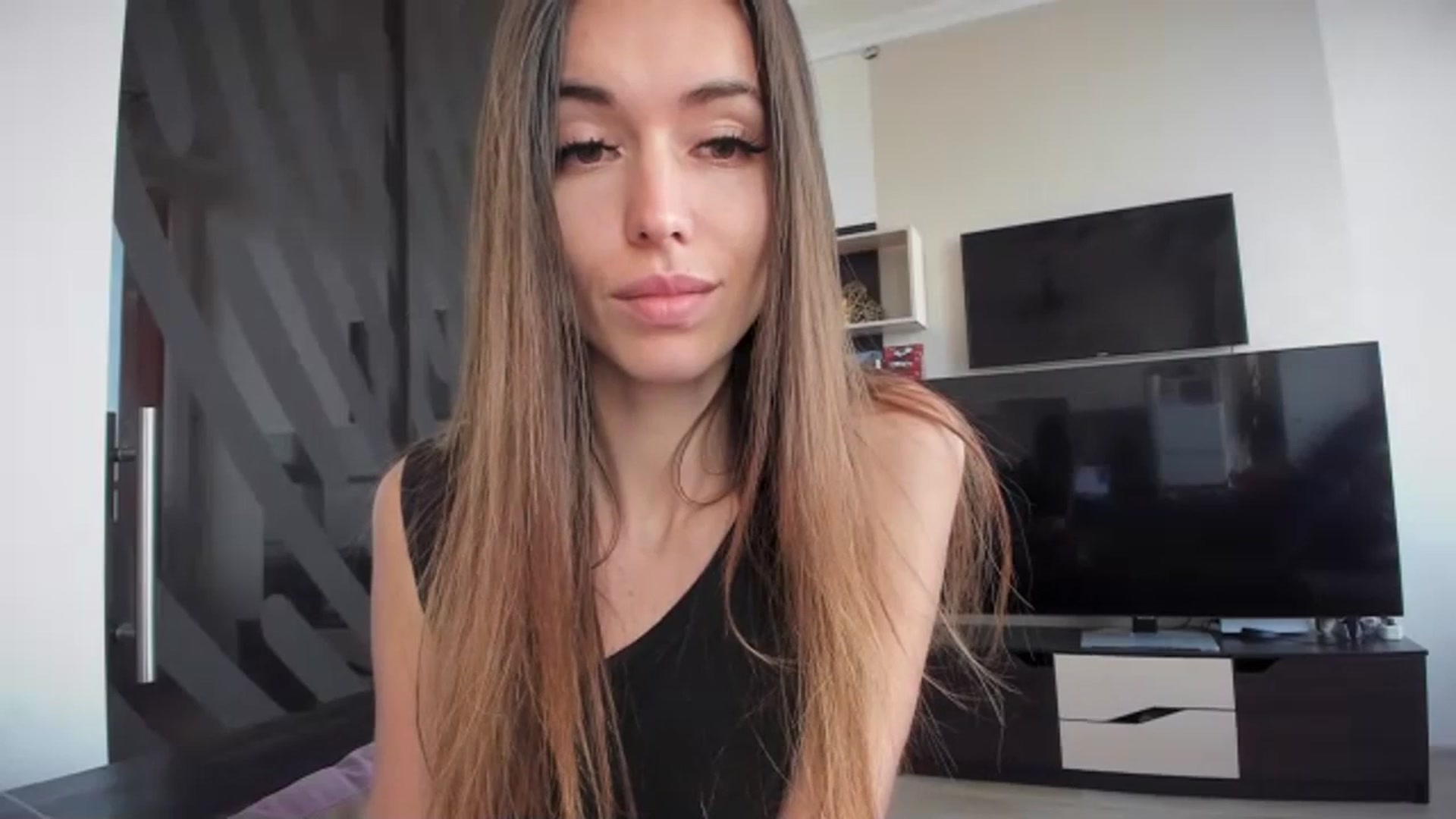 laurensaenzs live show on 12162023 at MyFreeCams