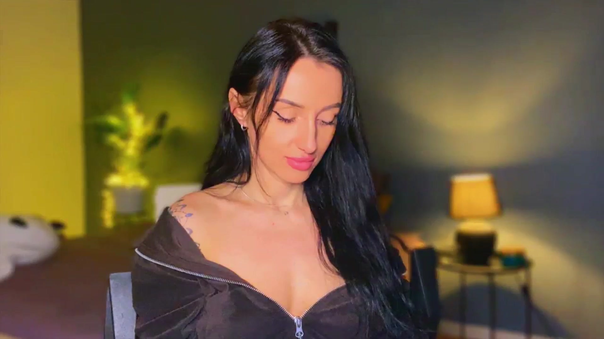 AlexaAlexx video thumbnail
