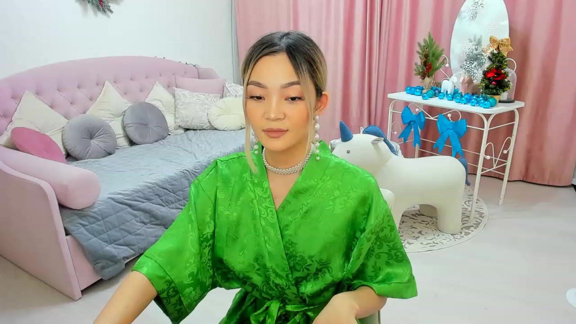 HoneyLook video thumbnail