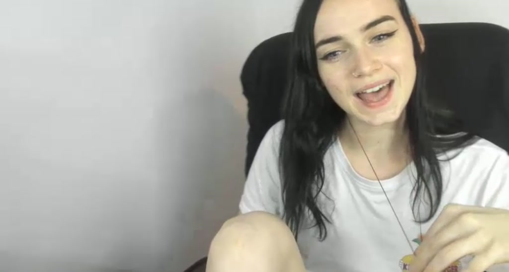 MiaMunro video thumbnail