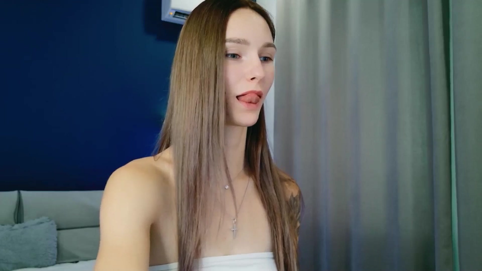Miliain video thumbnail
