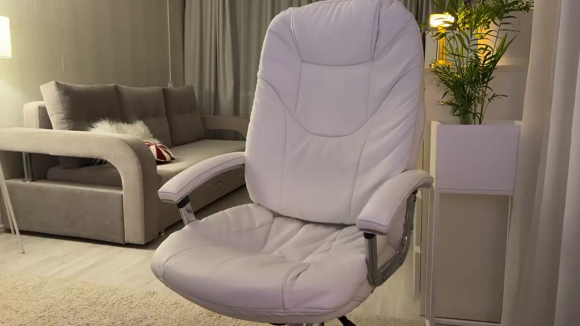 ElenJames video thumbnail
